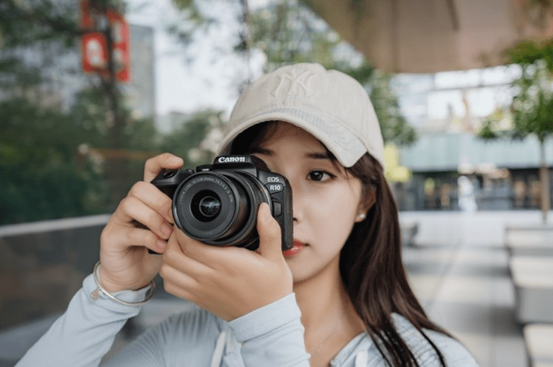 佳能EOS R系列最轻机型！EOS R10，年轻用户的首选