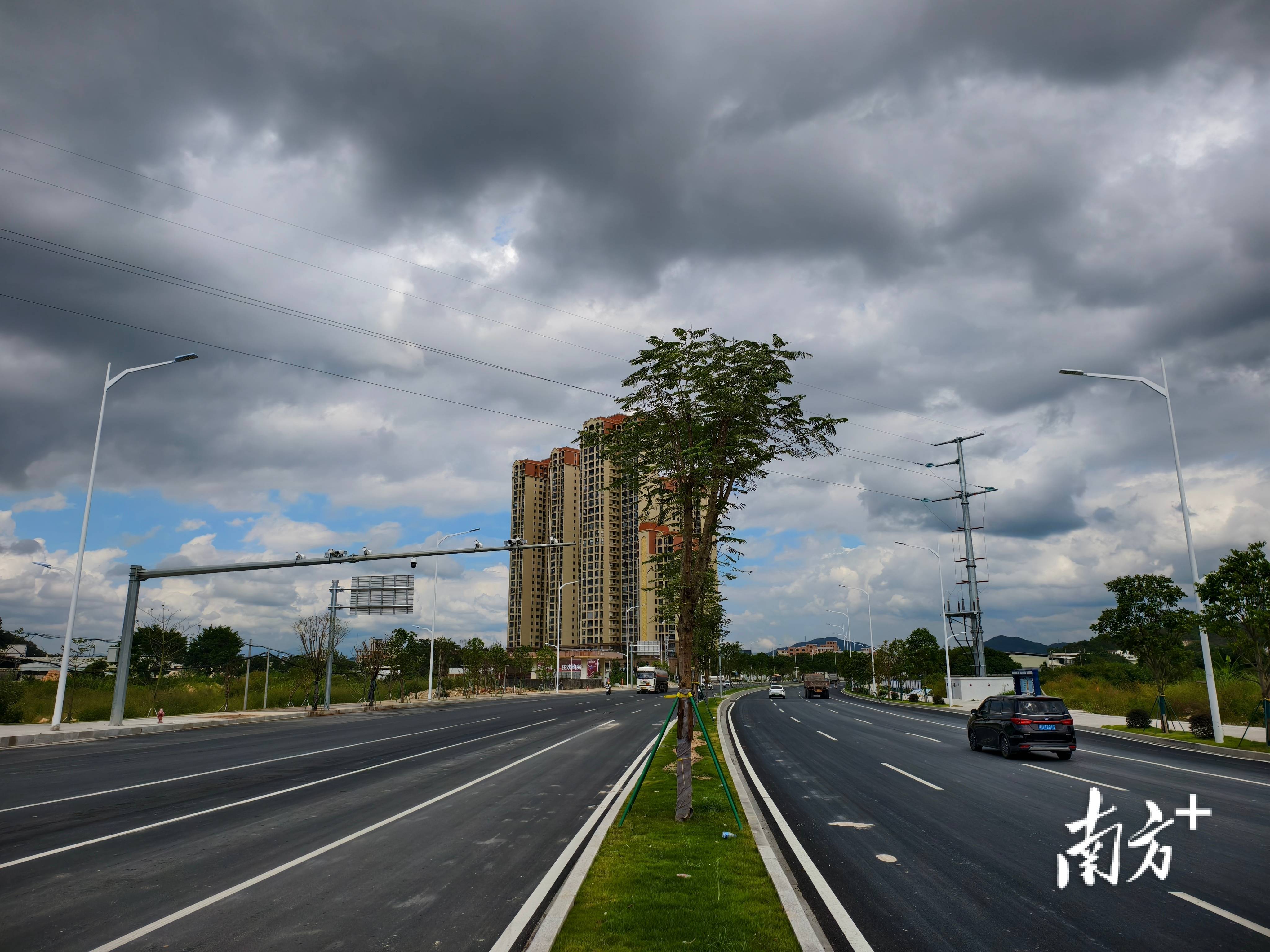 意东三路部分路段已通车，预计9月底全线贯通