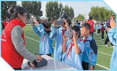 让“科普之翼”越来越有力（弘扬科学家精神·关注科普月）