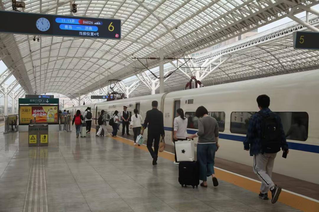 “双节”假期，铁路青岛站预计发送旅客170万人