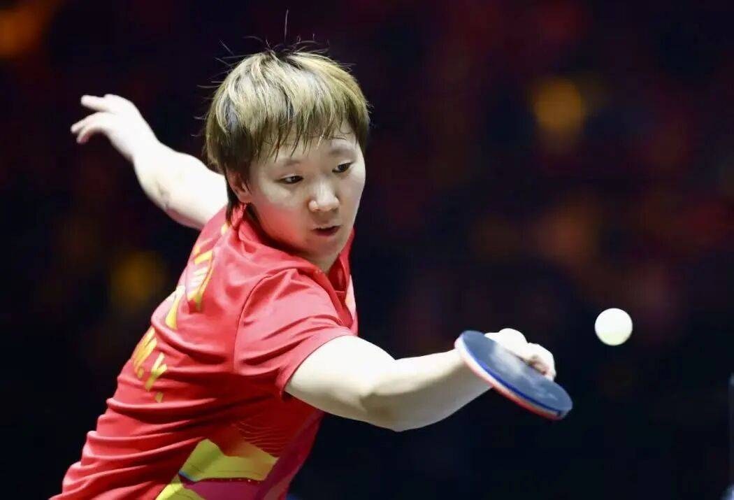 王艺迪完胜桥本，向鹏挺进8强 | WTT中国大满贯单打