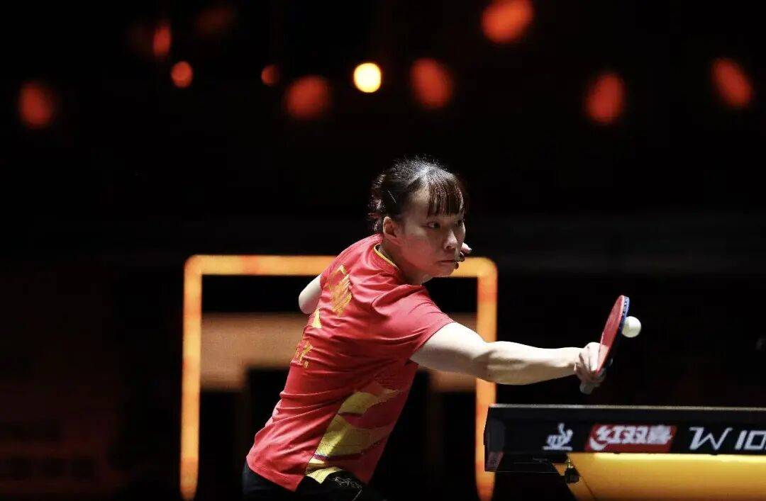 王艺迪完胜桥本，向鹏挺进8强 | WTT中国大满贯单打