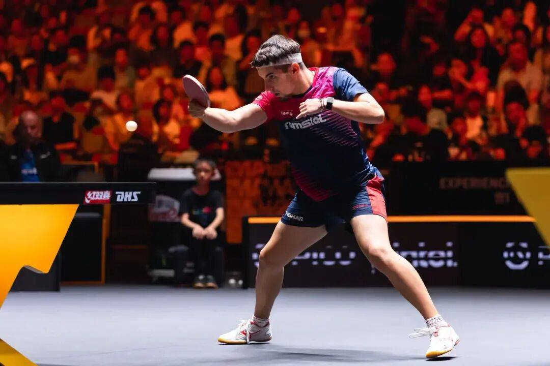 王艺迪完胜桥本，向鹏挺进8强 | WTT中国大满贯单打