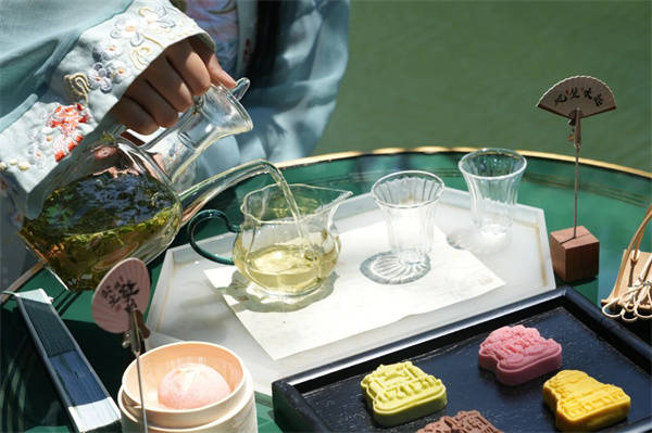 秋色满城 历下有约丨雨润泉城，双节同庆，天下第一泉邀您共赏烟雨诗画