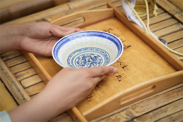 秋色满城 历下有约丨雨润泉城，双节同庆，天下第一泉邀您共赏烟雨诗画