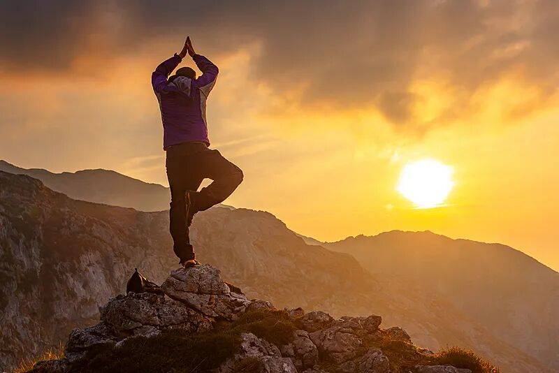 打卡拍照，再美也不能用生命对焦