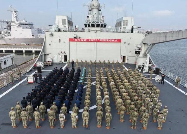 南部战区：中方参演部队已从军港出征