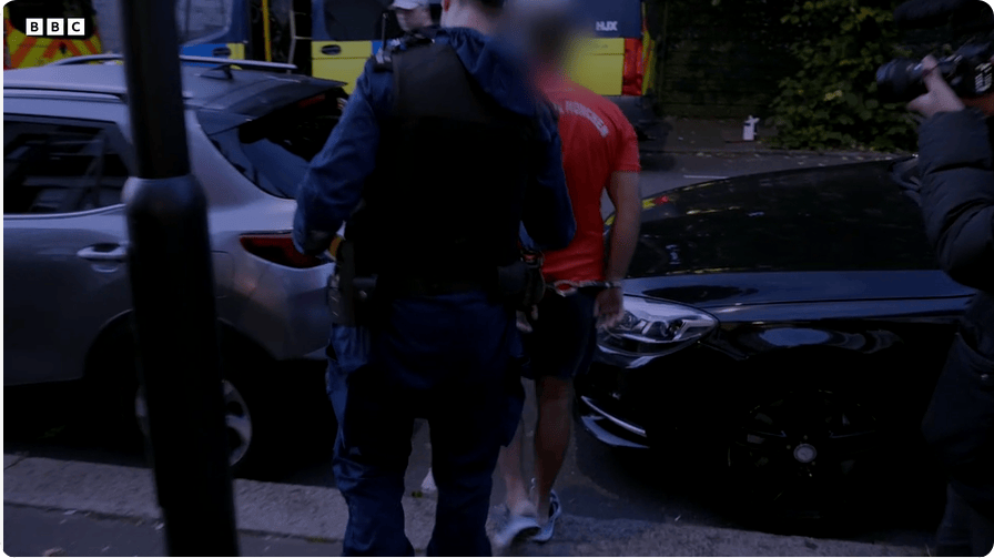 凯特患癌竟因辉瑞疫苗？伦敦4万被盗手机直飞香港，比贩毒暴利产业链曝光…