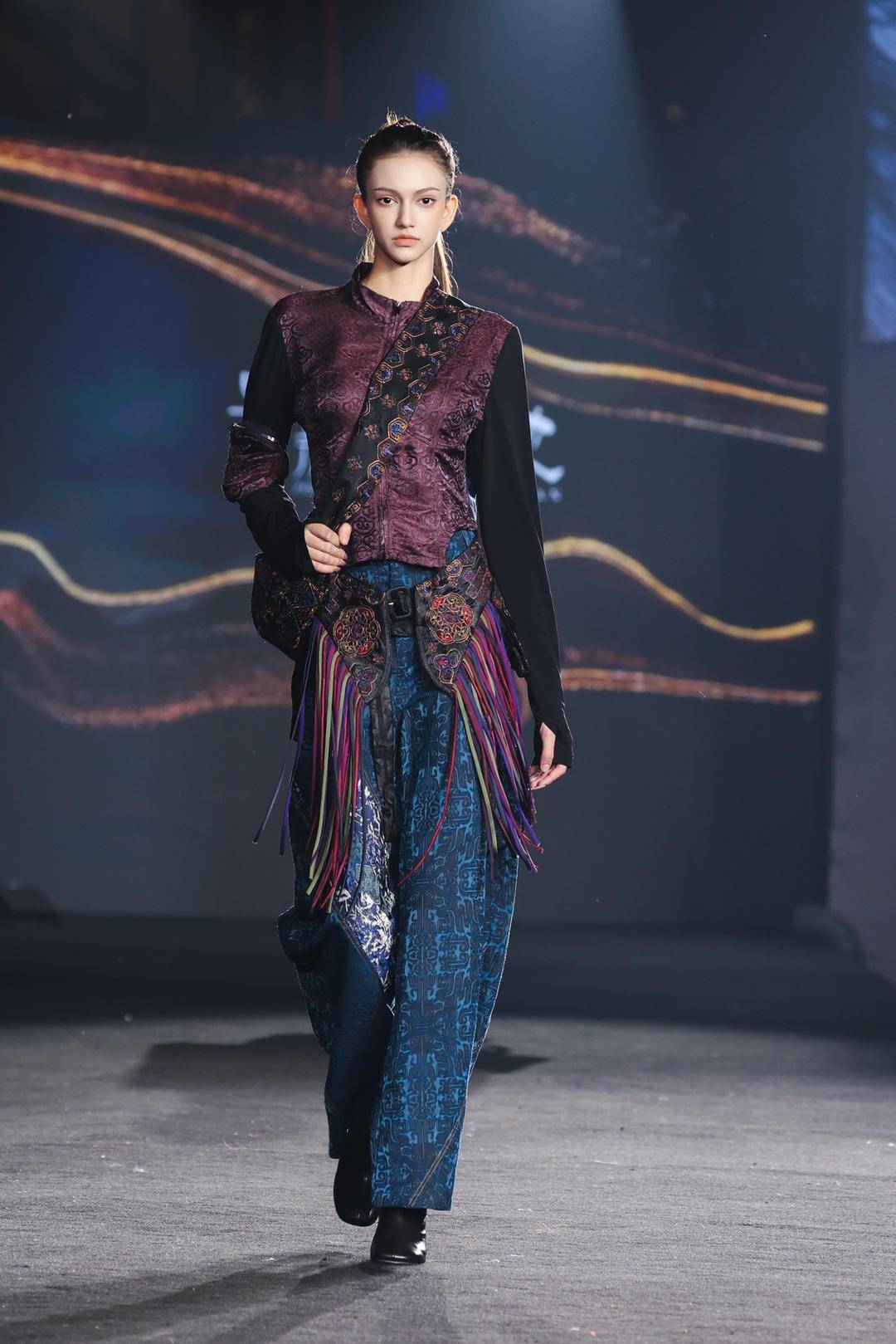 非遗惊艳、萌娃抢镜、大码模特出圈！南京国际时尚周看点太密