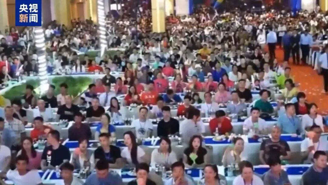 涉案超100亿、诱拐大批中国妇女偷渡出境卖淫、让金主“缅北赚钱缅北花，一分别想带回家”…“果敢首富”刘家集团犯罪始末曝光