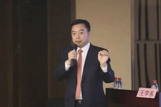 中纪委发布8人被查，有“内鬼”主动投案