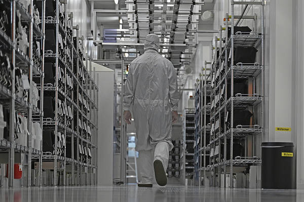 “德法支持欧盟对华贸易强硬，德国提议：考虑动用‘核选项’”