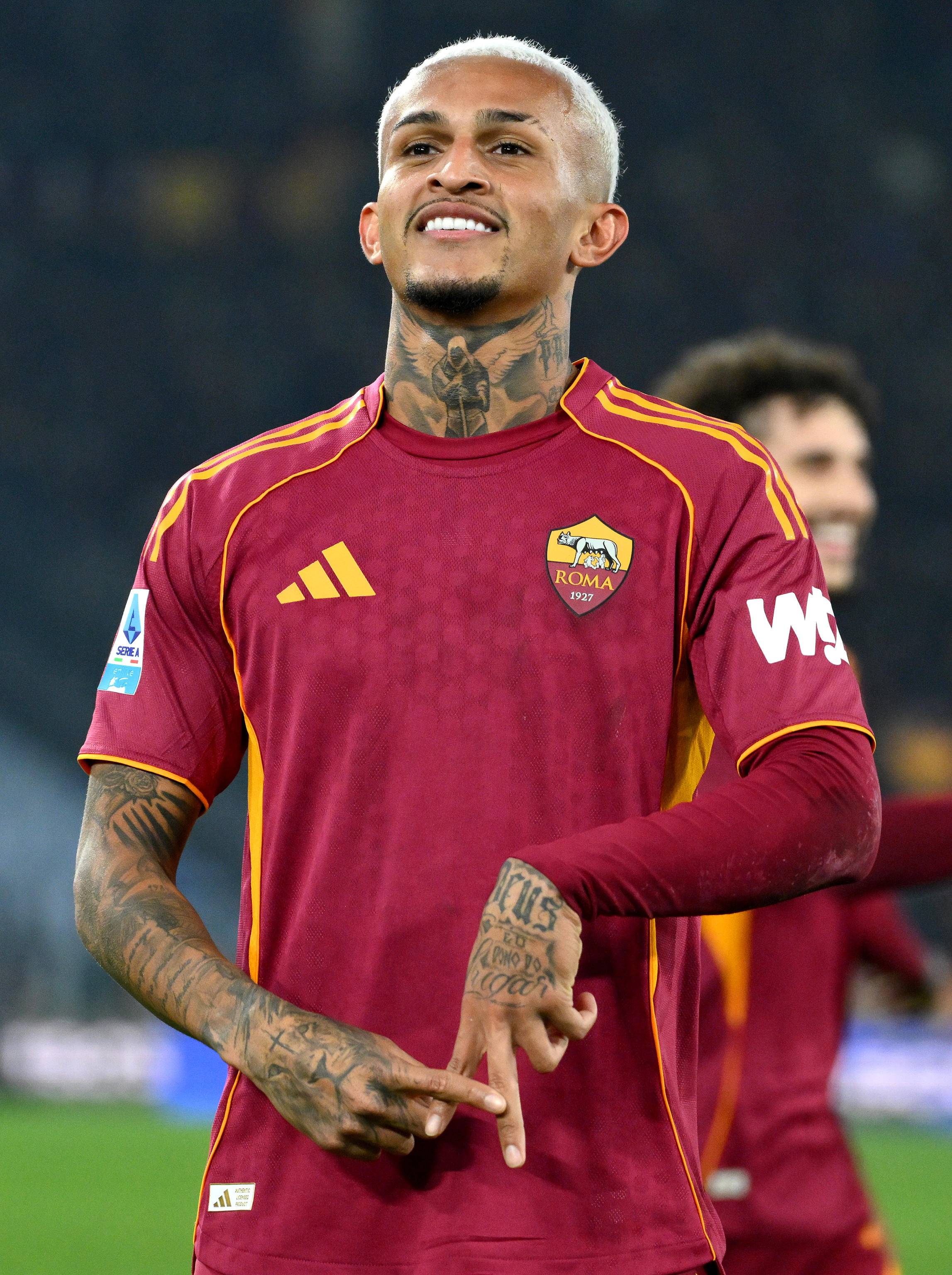 （外代二线）足球——意甲：罗马胜科莫