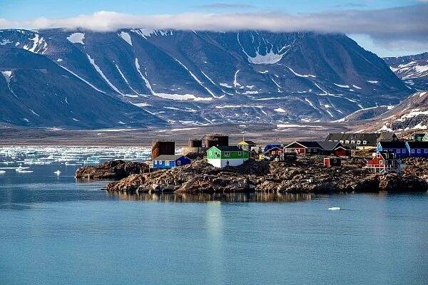特朗普:格陵兰岛仅靠狗拉雪橇进行防卫,美国无论如何都要拿下格陵兰岛